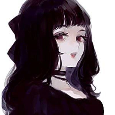 烟花还在燃放老人就去争捡炮皮子